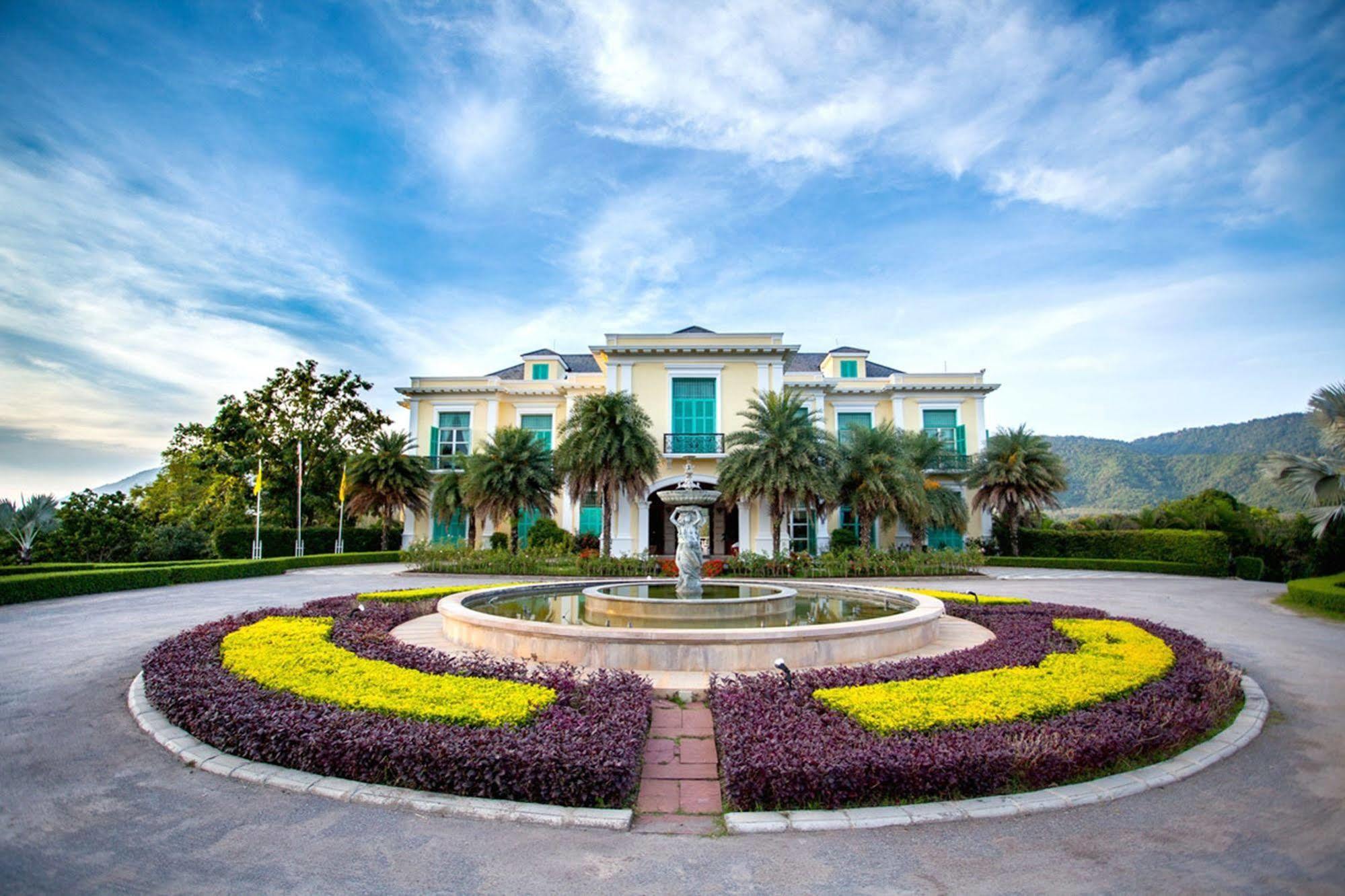 Chateau De Khaoyai Hotel & Resort Pakchong Exterior photo